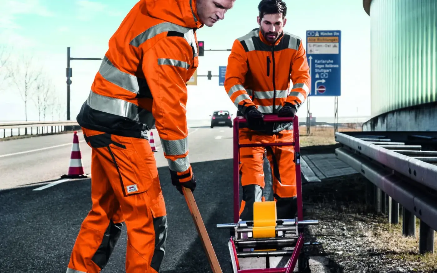 Arbeitskleidung für Reinigung & Räumdienst
